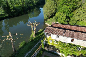 Le Gué Renard-un Balcon Sur La Charente